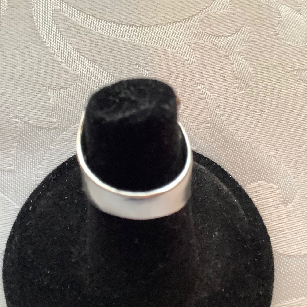 Bright polished silver ring, unique, Adjustable size 6-8 - Picture 7 of 9